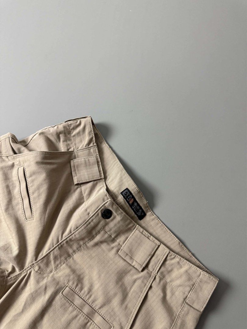 5 11 TACTICAL PANTS (Category: Jeans) located in Guagua. Submitted by sweetboyy (Listing ID 1471037535, Image 3). Description: 5 11 TACTICAL PANTS EXCELLENT CONDITION SIZE 8 (MEDIUM) WOMENS ON TAC DIMES: WAISTLINE 32-33 / LENGTH 38 / LEG OPENING 8.5.