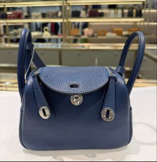（分類：）位於 。 由 bellize.luxury 提交（商品編號 1471101546，圖片 1）。簡介： 。