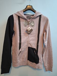 （分類：）位於 。 由 brandedsold 提交（商品編號 1470940830，圖片 1）。簡介： 。