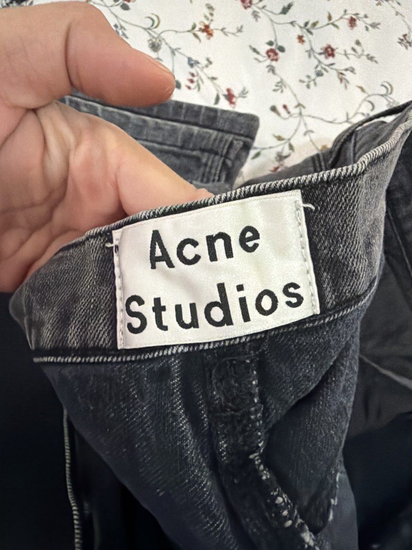 💯 Acne Studios Max Cash Black Jeans Size 32/32 (Category: Jeans) located in Pasig City. Submitted by lovedbyjus (Listing ID 1470945353, Image 2). Description: - Brand: Acne Studios - Style: Max Cash - Color: Washed Black - Size: 32x32 - Fit: Straight fit - Material: 98% cotton, 2% elastane - Origin: Made in Albania - Details: Classic 5-pocket design with branded button closure, interior tags intact This is 100% original and authentic Not dupe, n