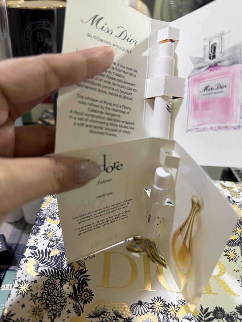 ✨ Dior La Collection Privée Miniature Dabbers (as bundle) (Category: Fragrance & Deodorants) located in Makati City. Submitted by ibeaadelle (Listing ID 1471024166, Image 2). Description: Letting go of these luxury Dior Privée minis as a set! Perfect for testing out these premium scents or adding to your vanity. 📌 Price: ₱600 for the entire bundle (LP) 📌 Condition: Brand New / Dabber type (Not spray) What’s included in the bundle: • Dior Privée
