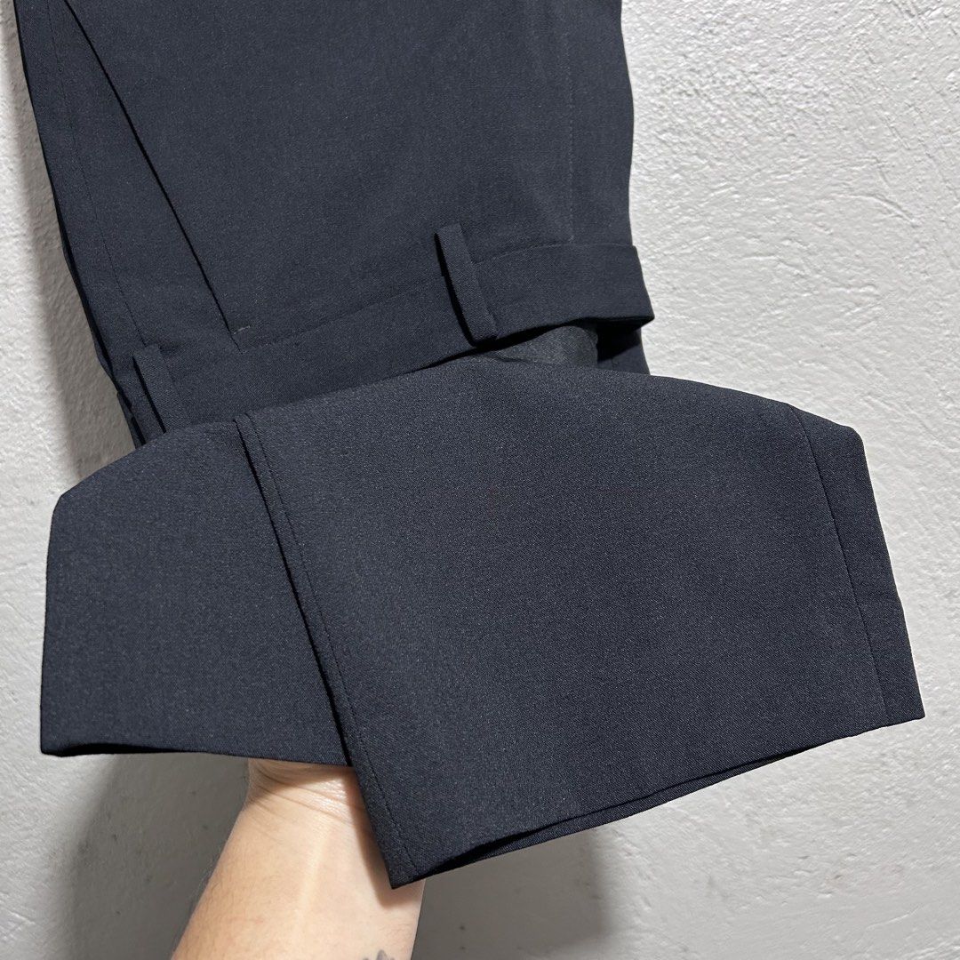 🚹 UNIQLO MENS AIRSENSE PANTS (Category: Trousers) located in Baguio. Submitted by WEAROLD (Listing ID 1471071219, Image 3). Description: 🚹 UNIQLO MENS AIRSENSE PANTS •excellent •WAIST 34-35 | LENGTH 40 | HEM 7.5 •85cm on tag 🏷️780 RULES & POLICY •pls refer to measurements for fit (pit to pit | shoulder to hem) •limit your expectations mostly are thrifted/used •first to dm will get the item •No return & exchange policy (details are posted) •No 
