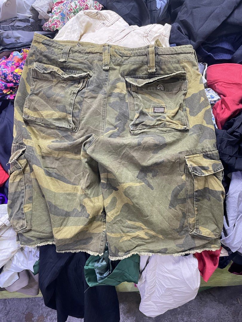 abercrombie cargo (Category: Shorts) located in Alabel. Submitted by rynz_ (Listing ID 1470981996, Image 2). Description: .