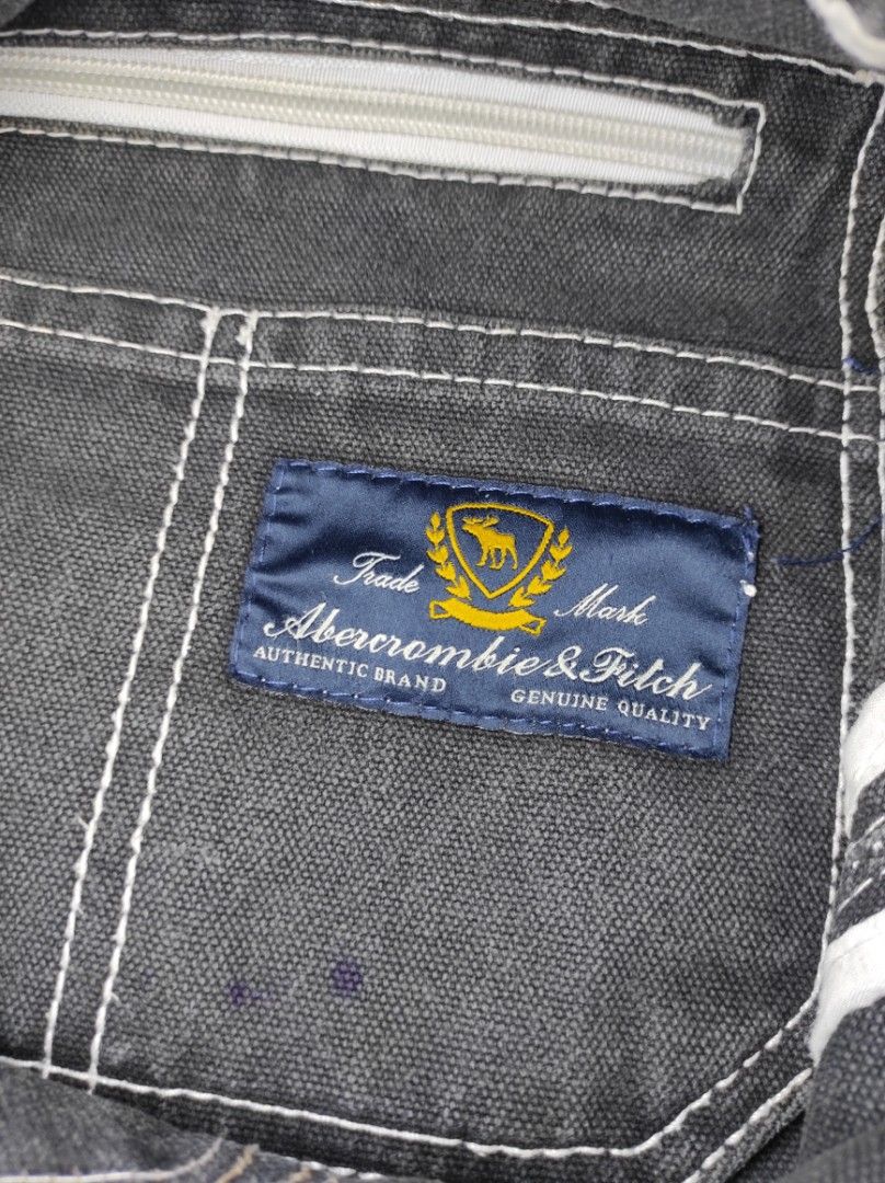 ABERCROMBIE TOTE BAG (Category: Luxury Bags & Wallets) located in Las Pinas. Submitted by jeusmanlangit (Listing ID 1471027917, Image 3). Description: .