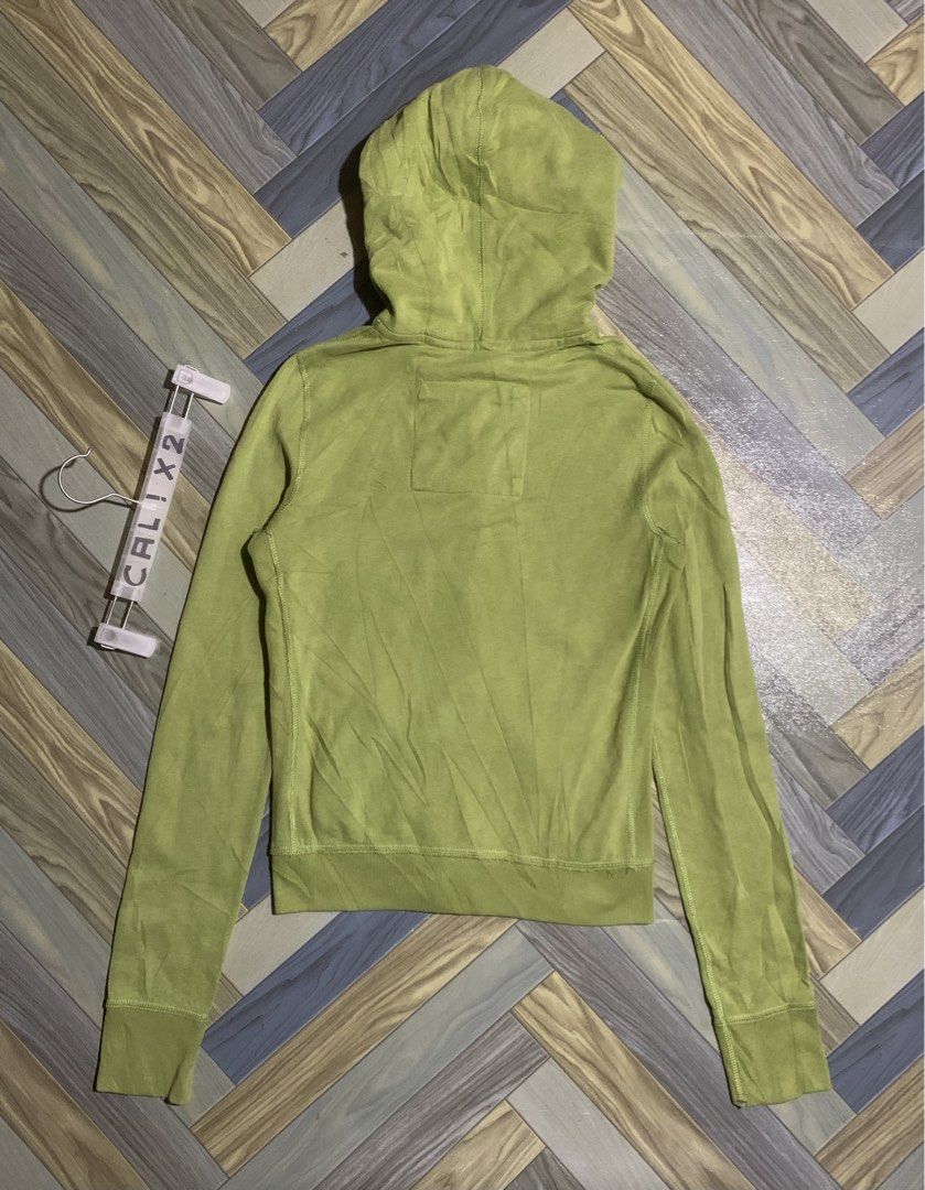 ABERCROMBIE ZIP-UP HOODIE (Category: Coats, Jackets and Outerwear) located in Kapalong. Submitted by ac_thrift (Listing ID 1471031953, Image 3). Description: ABERCROMBIE ZIP-UP HOODIE Size: Small Dimes: W18 x L24 Color rate: 10/10 Condition: Excellent MoP: Gcash Location: Mindanao, Davao del Norte, Kapalong, 8113.