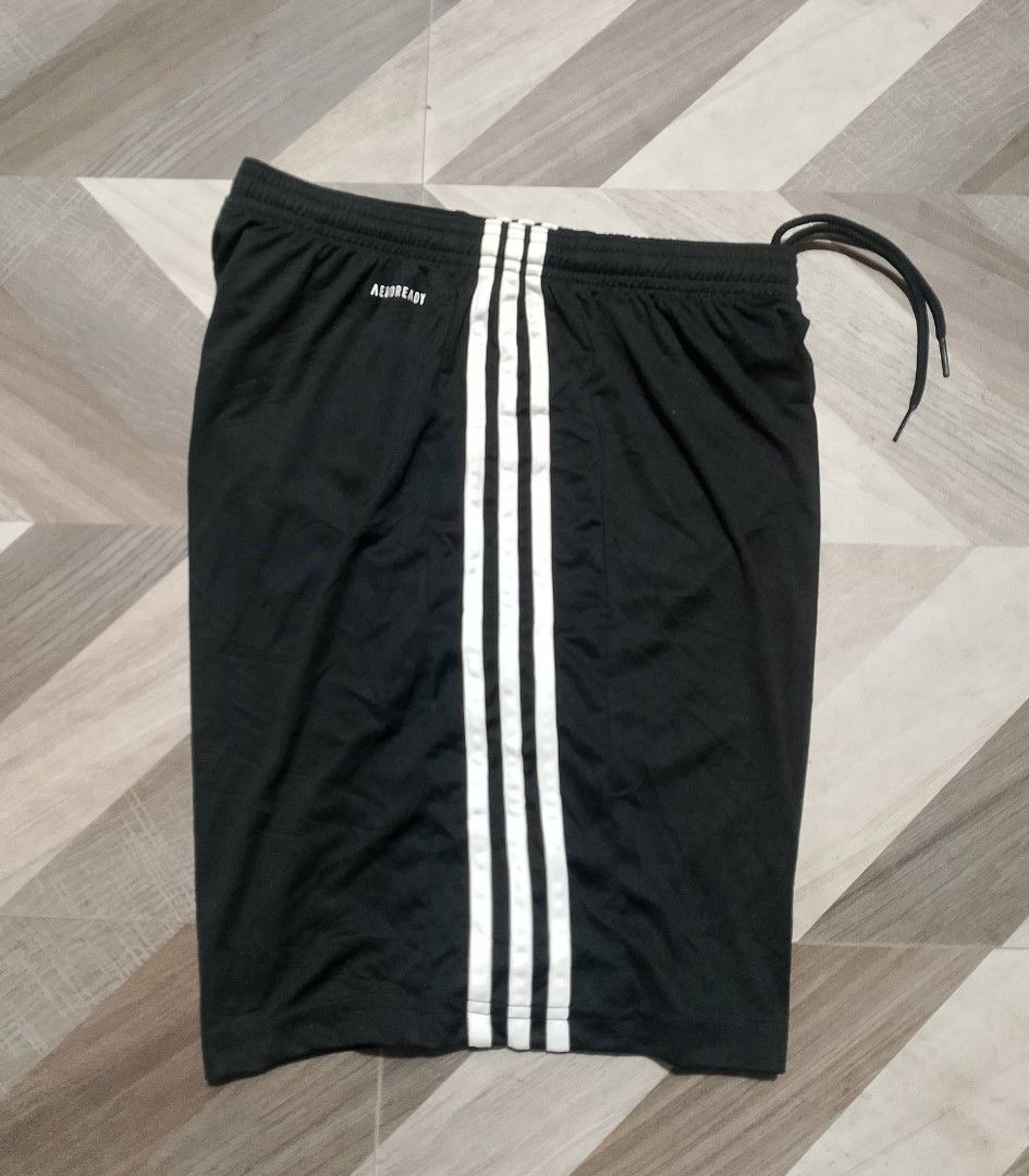 Adidas Aeroready Primegreen Short (Category: Activewear) located in Davao. Submitted by thrifttayo (Listing ID 1471051698, Image 2). Description: Medium on tag W 27-32 L 16.5 No Issue Excellent-New Condition .