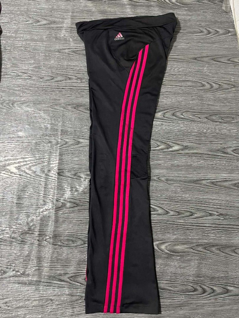 Adidas Flared (Category: Activewear) located in Danao, Cebu. Submitted by 6000thrifts.ph (Listing ID 1470962647, Image 2). Description: Adidas Vintage Trackpants Flared Size Large Waistline 28-30 Length 39 Good Excellent Condition .