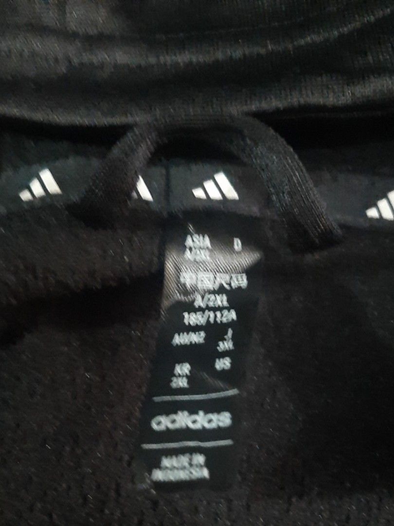 Adidas full zip hoodie (Category: Coats, Jackets and Outerwear) located in General Santos City (Dadiangas). Submitted by thrift_raid (Listing ID 1470947781, Image 3). Description: size 2xL black adidas full zip hoodie.