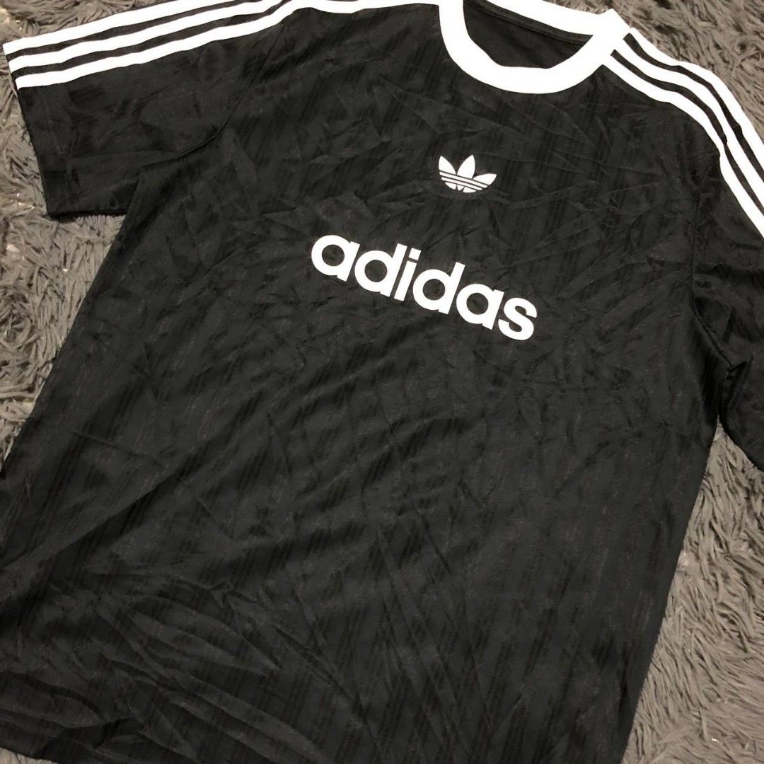 Adidas Jersey (Category: Activewear) located in Camiling. Submitted by thriftscape2024 (Listing ID 1470978961, Image 2). Description: Excellent Condition Color rate: 9/10 Issue: ❌❌❌ Dimes: W20xL28.