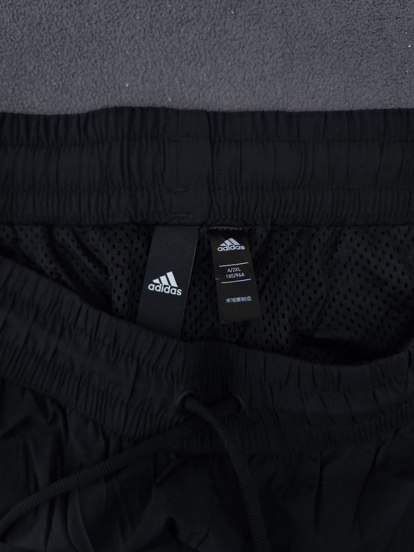 Adidas O Shape Woven Track Pants (Category: Joggers) located in Bulacan. Submitted by emilj23 (Listing ID 1470965619, Image 3). Description: Adidas O Shape Woven Track Pants Size XXL on tag L 39 W 34-38 Leg Hole 5 Condition 9.5/10 Color rate 9.5/10 No Issue.