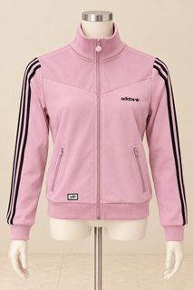 (Category: ) located in . Submitted by zellethrifts (Listing ID 1470932471, Image 1). Description: .