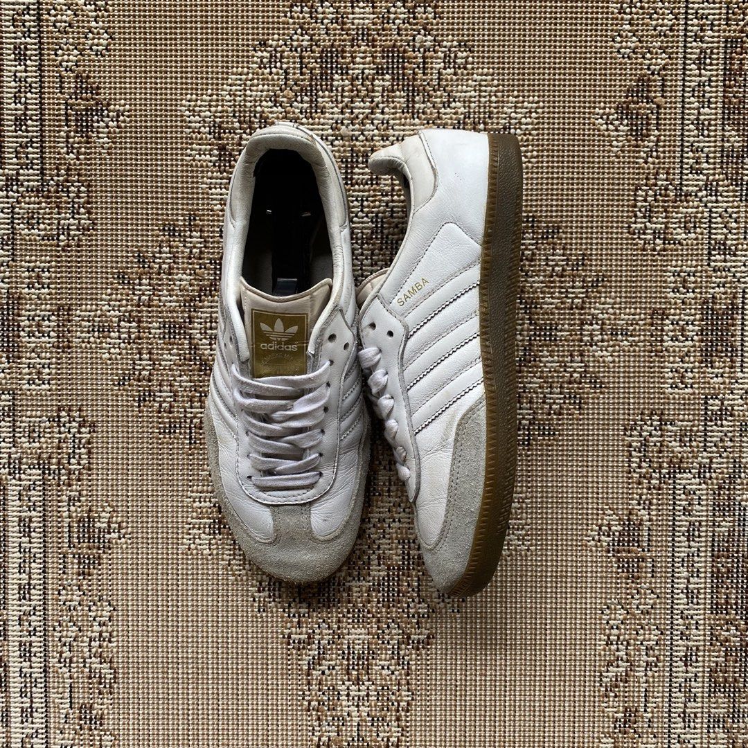 Adidas Samba OG White (Category: Sneakers) located in Manolo Fortich. Submitted by thriftstr.co (Listing ID 1470983441, Image 1). Description: Adi Samba White 7 US W / 38.5 EU / 24 CM Good Condition .