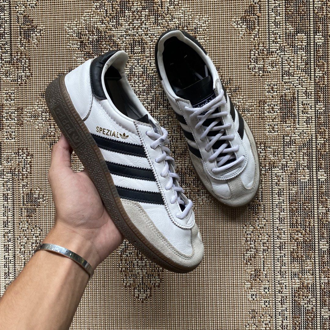 Adidas Spezial White (Category: Sneakers) located in Manolo Fortich. Submitted by thriftstr.co (Listing ID 1470981802, Image 1). Description: Adi Spezial White 6 US M / 7 US W / 38.5 EU / 24 CM Excellent Condition .