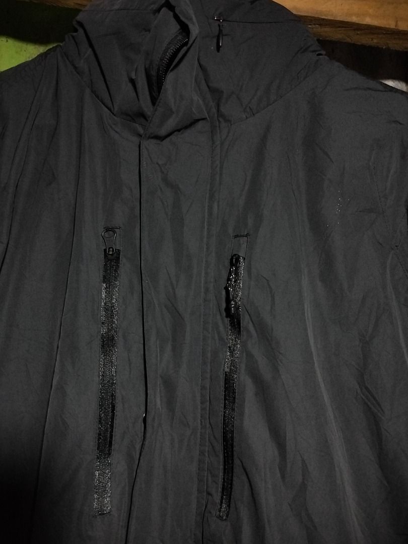 Adidas Windbreaker Jacket (Category: Coats, Jackets and Outerwear) located in Kalibo. Submitted by thriftedbykim12 (Listing ID 1471061746, Image 2). Description: Like new Color rate 10/10 23/29 Issue:none 449+sf.