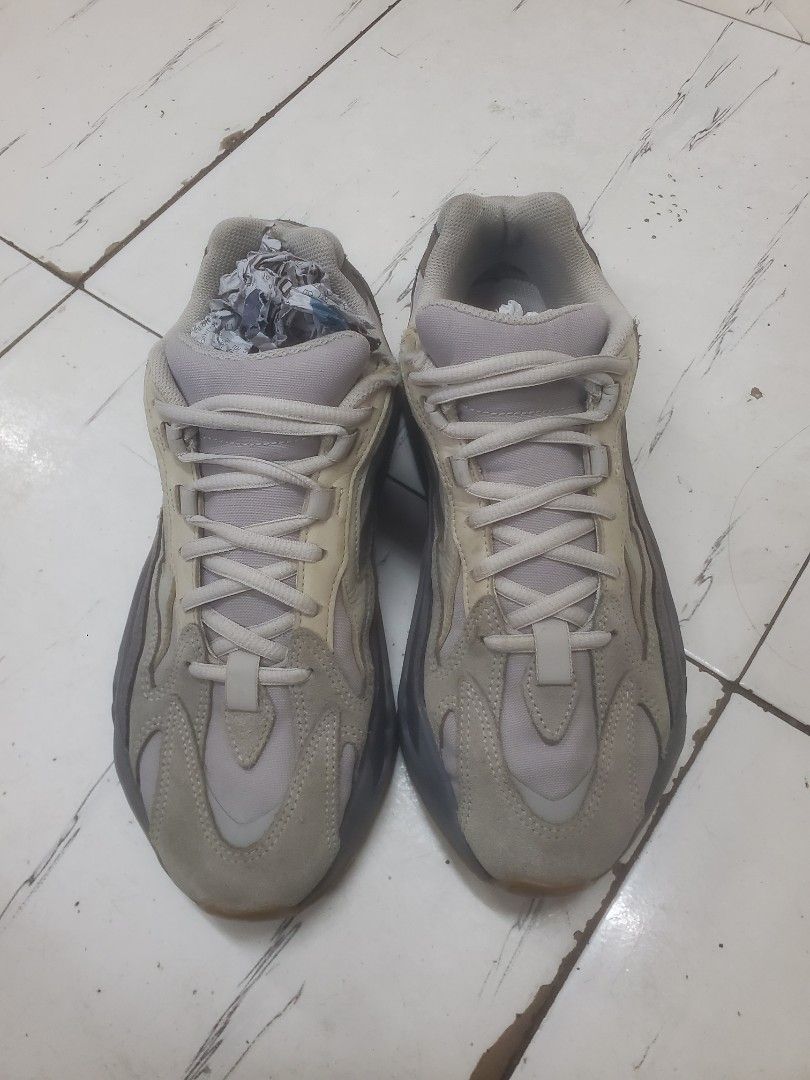 Adidas Yeezy Boost 700 V2 Geode Size US 8.5 (Category: Sneakers) located in Manila. Submitted by royalrabbit.7b2a11 (Listing ID 1470935379, Image 3). Description: - Brand: Adidas Yeezy Boost 700 V2 - Colorway: Geode (Chunky grey and brown panels) - Size: US 8.5 / UK 8 / FR 42 / JP 265 - Material: Premium mesh and suede upper with gum rubber outsole - Details: Reflective accents near the heel, clear interior size tag and art code - Condition: 100%