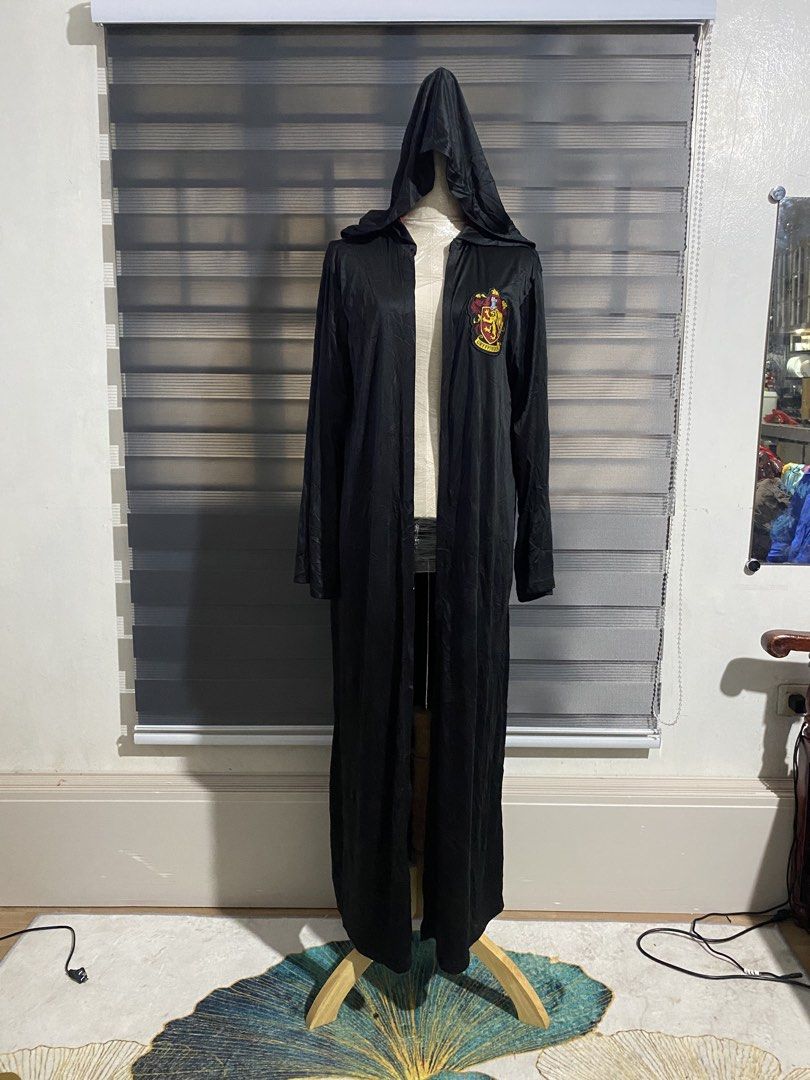 Adult Harry Potter Cape 4 (Category: Everything Else Others) located in Caloocan City. Submitted by discusonlineshop (Listing ID 1470949073, Image 1). Description: makapal.