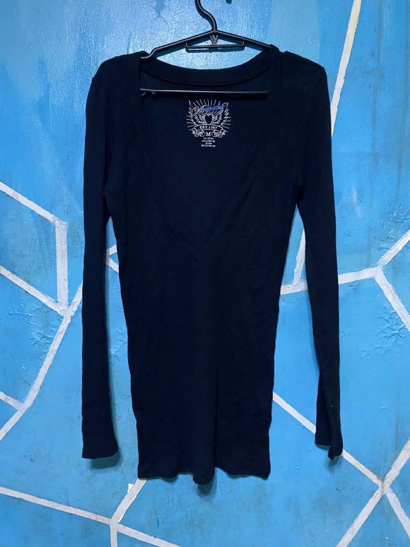 Aeropostale Longsleeve V-neck (Category: Longsleeves) located in Manila. Submitted by fareastthrift (Listing ID 1471049790, Image 1). Description: .
