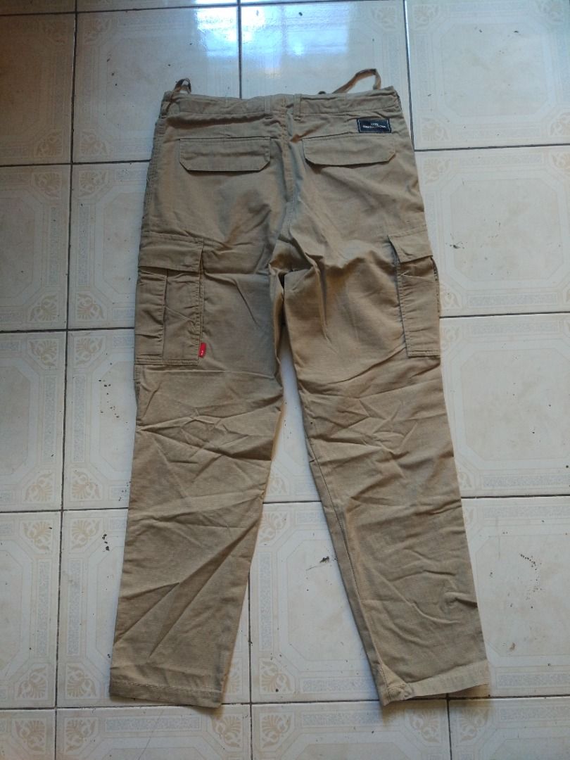AFFD Khaki Ripstop Cargo Pant 32 actual (Category: Trousers) located in Pasay City. Submitted by denimdude.ph (Listing ID 1471039045, Image 2). Description: .
