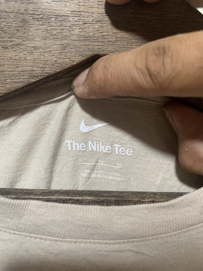 Air nike (Category: Tshirts & Polo Shirts ) located in Tarlac. Submitted by zain-zaniyah (Listing ID 1470993266, Image 3). Description: No side stich.