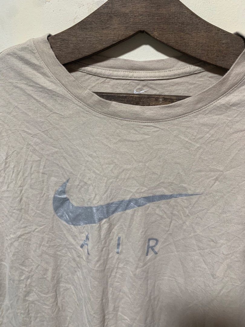 Air nike (Category: Tshirts & Polo Shirts ) located in Tarlac. Submitted by zain-zaniyah (Listing ID 1470993266, Image 2). Description: No side stich.