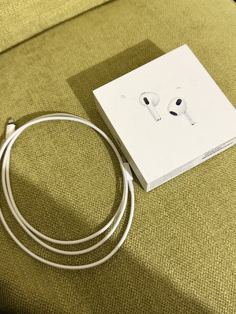 Airpods (3rd Generation) (Category: Earphones) located in Manila. Submitted by findzzz (Listing ID 1471102828, Image 1). Description: .