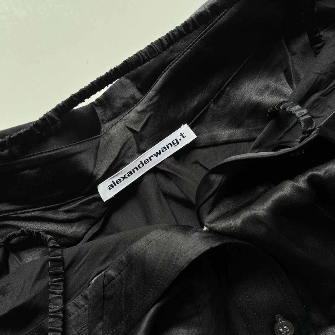 Alexander Wang (Category: Luxury Apparel) located in Lucena. Submitted by RAGGGGSSSS (Listing ID 1471056842, Image 2). Description: Alexander Wang Silk Mini Dress Size 2 on Tag 16 Width 38 Length Excellent Condition Authentic No issue.