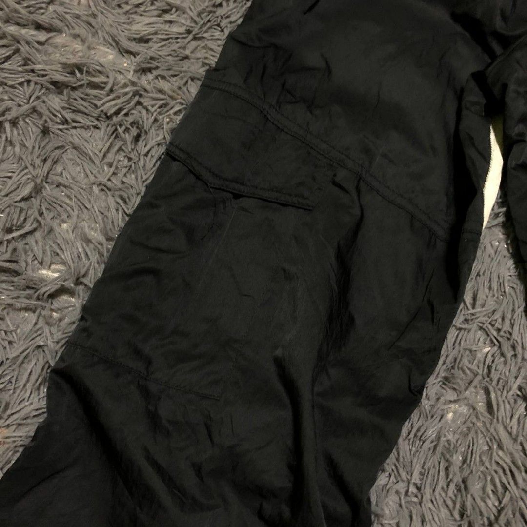 Alexander Wang Pants (Category: Activewear) located in Camiling. Submitted by thriftscape2024 (Listing ID 1470980998, Image 3). Description: Excellent Condition Color rate: 9/10 Issue: need wash W: 28 L: 41 Thigh: 13 Leg Opening: 11.