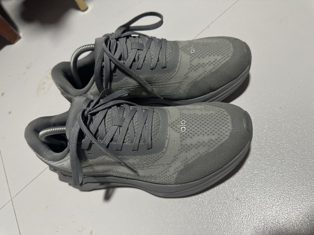 ALO RUNNING SHOES (Category: Sneakers) located in Angeles City. Submitted by royal_vintage_thriftshop (Listing ID 1471068829, Image 2). Description: No box Only shoes No issue Good condition .