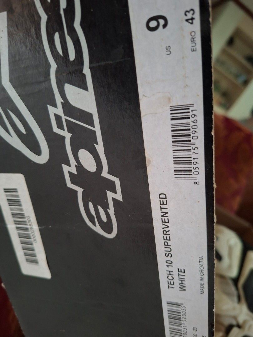 Alpinestars Tech 10 Supervented White Size 9 US (Category: Boots) located in Pasay City. Submitted by kentian25 (Listing ID 1471049415, Image 1). Description: - Brand: Alpinestars - Model: Tech 10 Supervented - Color: White - Size: US 9 / EUR 43 - Origin: Made in Croatia - Condition: Used with standard dirt marks and scuffs from riding - Hardware: All buckles and straps are intact and working - Packaging: Includes original box.