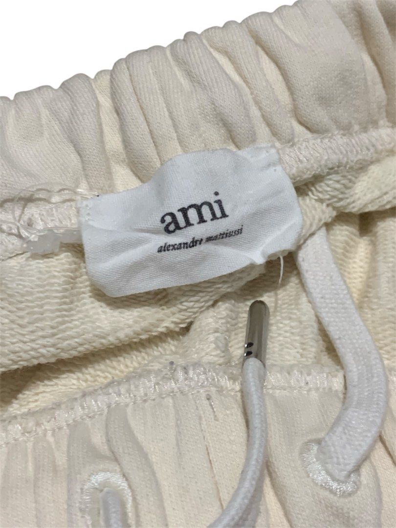 Ami (Category: Shorts) located in Manila. Submitted by lyf_7hrift (Listing ID 1470941437, Image 3). Description: Ami Short P750 20L 30W Dimes 10/10 Color Rate Excellent Condition.