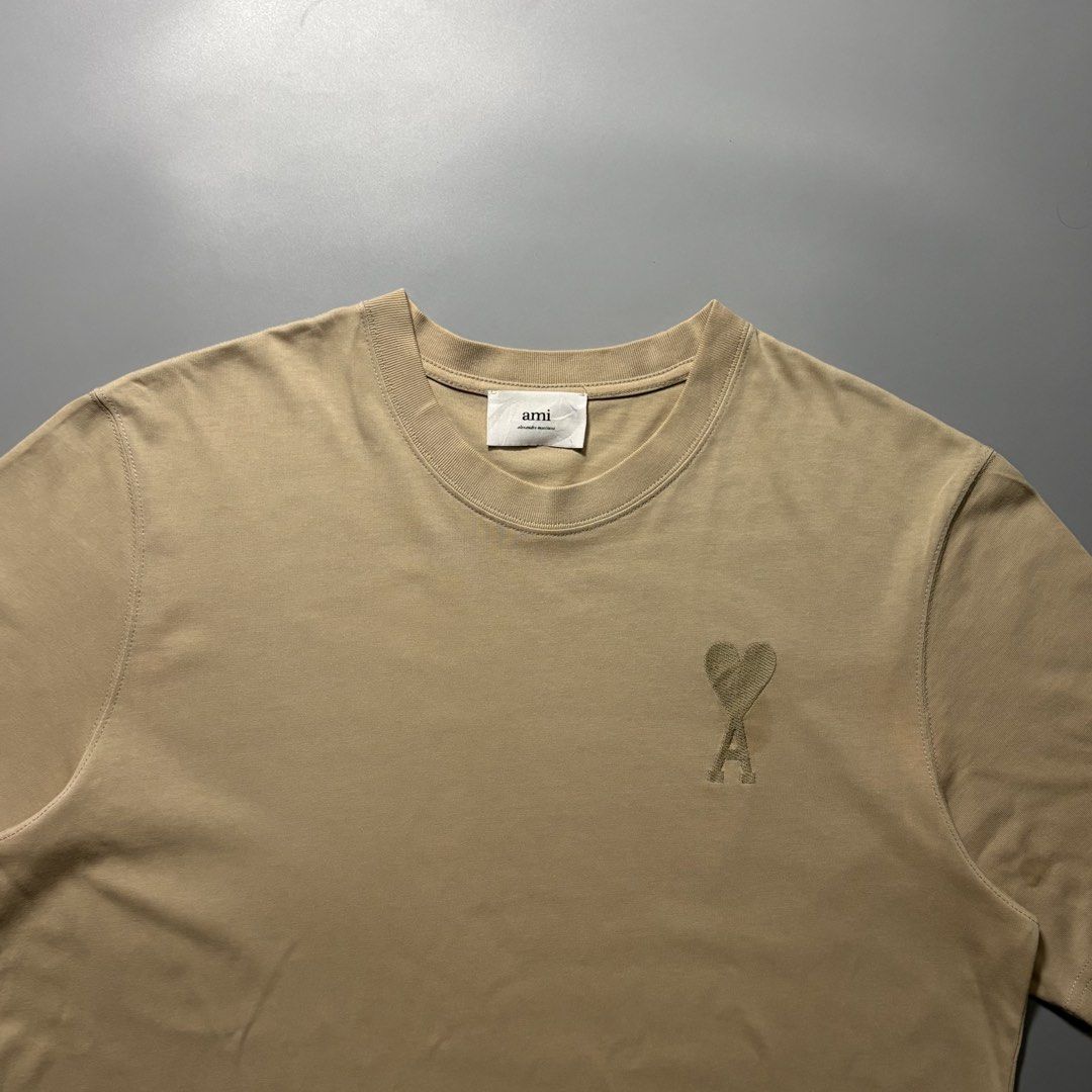 Ami Paris T-Shirt (Category: Luxury Apparel) located in Quezon. Submitted by tayabaskartell (Listing ID 1471085182, Image 2). Description: .