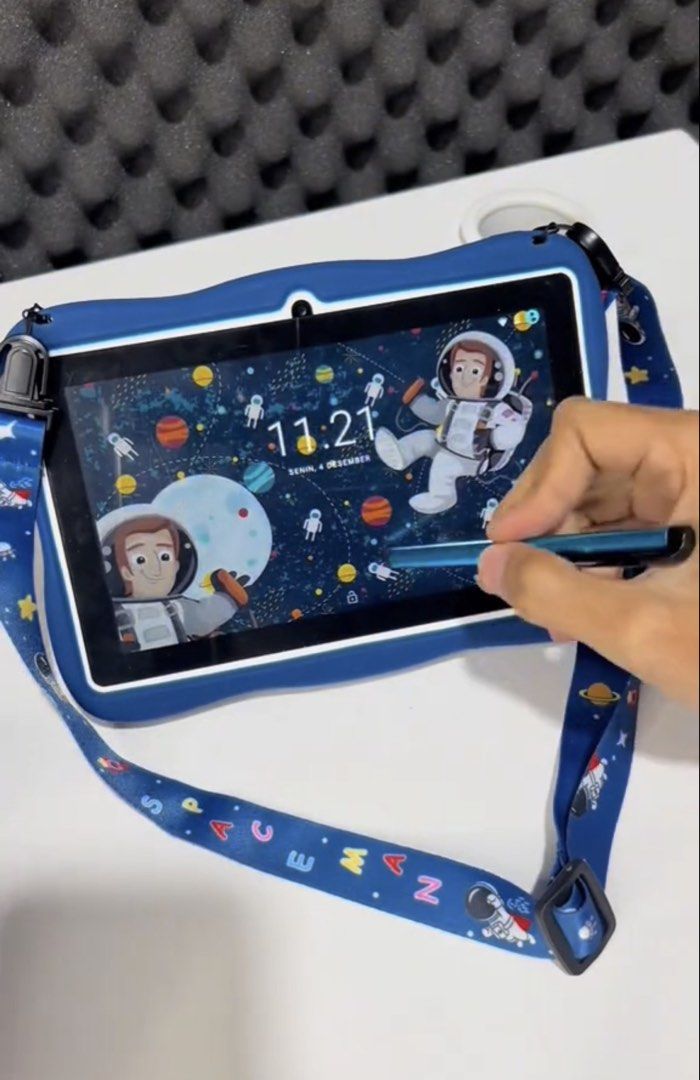 AMIYO Kids Tablet FOR SALE! (Category: Android) located in Taguig. Submitted by realqueenzy (Listing ID 1471012817, Image 1). Description: 💰 ₱1,699 each 👧 Suggested Age: 3–10 years old 🎮 Perfect for learning, drawing & entertainment! 📦 Brand New With free case and lace inside! Fresh from Indonesia 🇮🇩 .