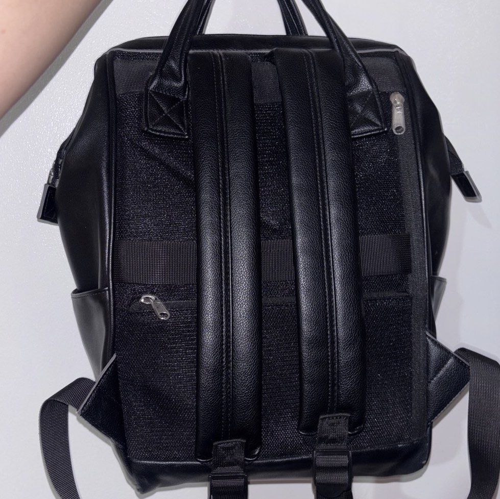 Anello Retro Leather Large Backpack (Black) (Category: Backpacks) located in Pasig City. Submitted by prel0vedbysea (Listing ID 1470960395, Image 2). Description: ⟢ Anello Retro Large Backpack (Black) ⤷ P3200 (slightly negotiable) — original (priced at P4650) — used for a month in school — with minimal scratch in front — RFS: decluttering * loc: pasig * mod: ssd , meet up bgc area .