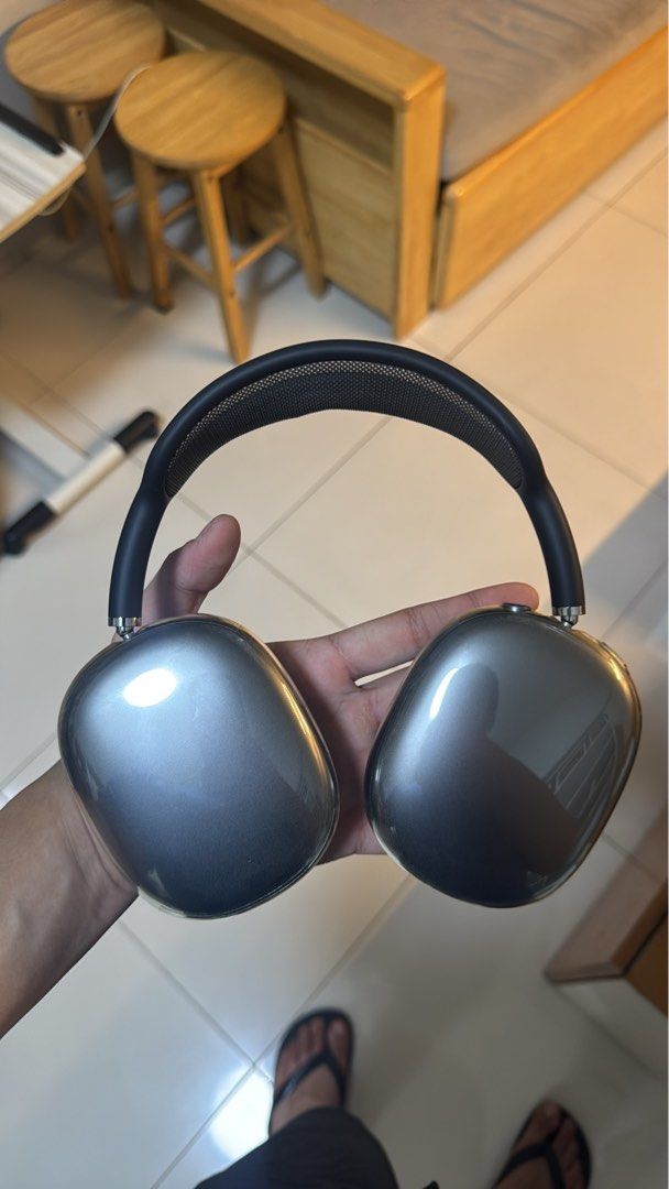 Apple AirPods Max – Space Gray (Category: Headphones & Headsets) located in Manila. Submitted by prodbyresu (Listing ID 1471067807, Image 3). Description: Selling my Apple AirPods Max in Space Gray. Still in good condition with minimal signs of use. * Premium sound quality with Active Noise Cancellation * Transparency Mode and Spatial Audio * Comfortable ear cushions and premium design * Includes original Smart Case * Actual photos posted RFS: No