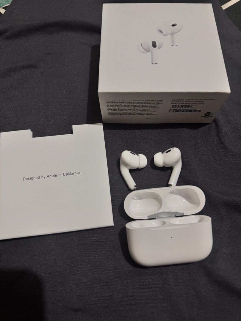 Apple AirPods Pro 2nd Generation (Category: Headphones & Headsets) located in Manila. Submitted by goldenmaknaej (Listing ID 1471079015, Image 3). Description: - Apple AirPods Pro (2nd Generation) - Fully tested and connects seamlessly to iPhone with accurate battery display - Includes box, documentation, charging case, and both earbuds -.