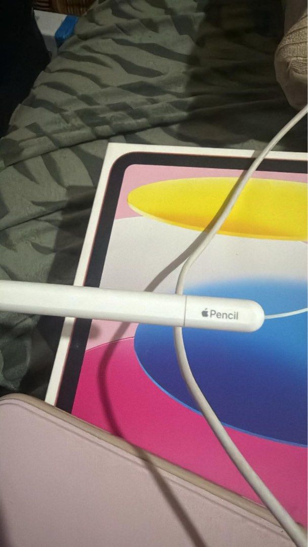 Apple Ipad A16 128GB WiFi only (Pink) (Category: iPad) located in Manila. Submitted by ginkgobiloba00 (Listing ID 1471054744, Image 3). Description: ✨ FOR SALE: iPad A16 128GB Wi-Fi ✨ 💗 Barely Used | 100% Battery Health 💗 Selling my iPad A16 (128GB, Wi-Fi only), purchased in April 2026. Rarely used, kaya sayang kung nakatambak lang. 📱 INCLUSIONS: ✅ iPad A16 128GB Wi-Fi ✅ Original Apple Pencil (USB-C) ✅ Original box ✅ Original charger ✅ Protect