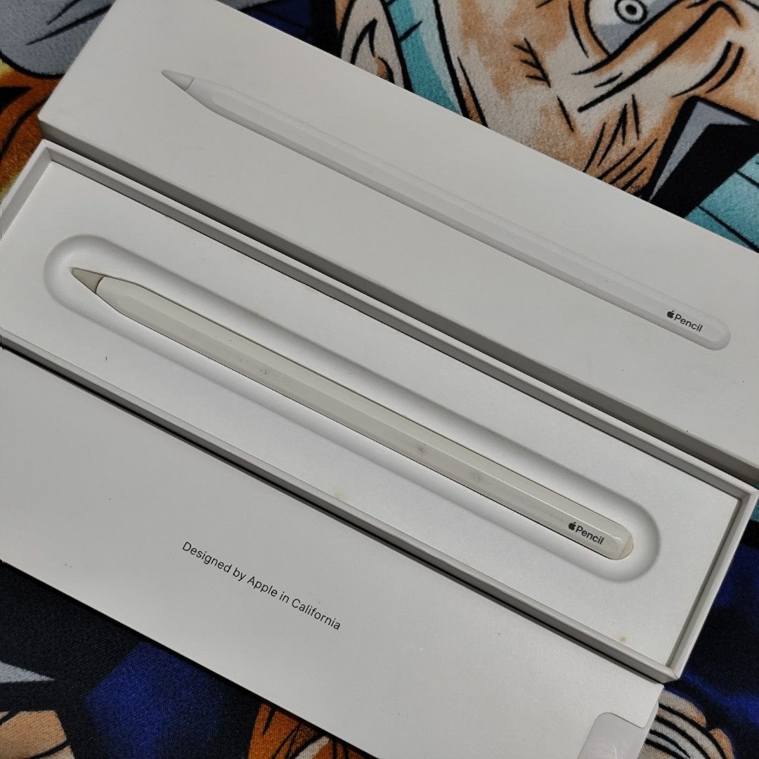 Apple Pencil (2nd Gen) (Category: Other Mobile & Gadget Accessories) located in Quezon City. Submitted by darkworkx (Listing ID 1471064302, Image 1). Description: Condition: Working, May Black spots lang sa magnetic Area pero all goods. With Box. What you see is what you get..