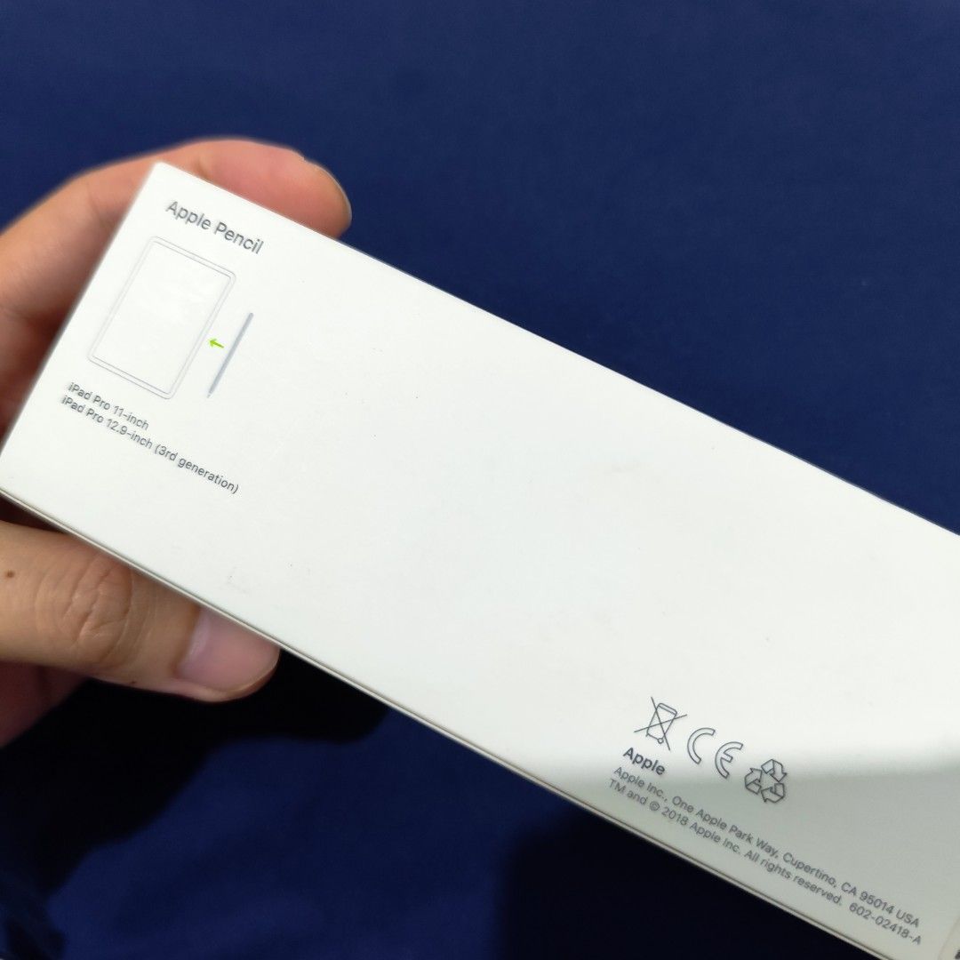 Apple Pencil (2nd Gen) (Category: Other Mobile & Gadget Accessories) located in Quezon City. Submitted by darkworkx (Listing ID 1471064302, Image 3). Description: Condition: Working, May Black spots lang sa magnetic Area pero all goods. With Box. What you see is what you get..