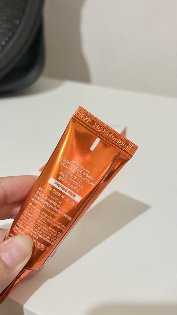 Aprilskin Carrotene IPMP Clearing Solution (Category: Face Care) located in Manila. Submitted by cosmicforest_75ebea (Listing ID 1471049918, Image 2). Description: - Item: Aprilskin Carrotene IPMP Clearing Solution - Size: 20 ml tube with outer box packaging - Condition: Brand new, unused, and in box - Key Ingredients: BHA, PHA, Zinc, and Niacinamide - Benefits: Helps clear and soothe acne-prone skin.