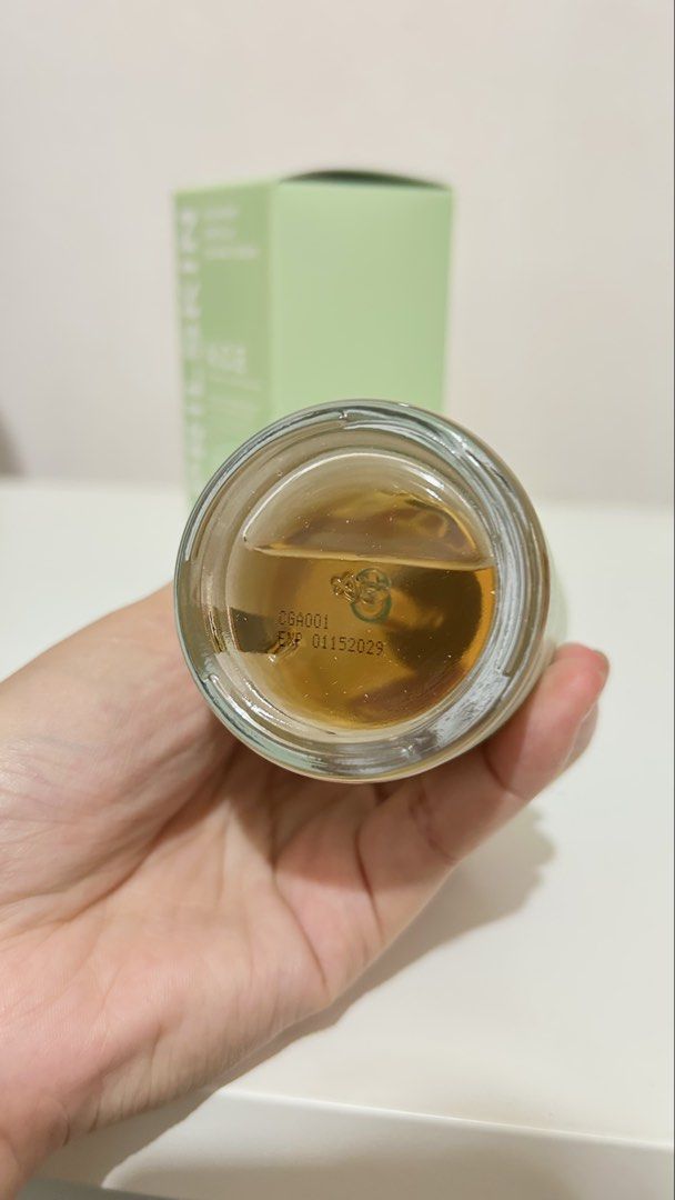 Aprilskin Mugwort Centella Calming Serum A.C.E 110g (Category: Face Care) located in Manila. Submitted by cosmicforest_75ebea (Listing ID 1471050059, Image 2). Description: - Brand: Aprilskin - Product: Mugwort Centella Calming Serum - Size: Large 110g bottle with original outer box - Key Ingredients: Artemisia Princeps Leaf Water, Centella Asiatica Leaf Water, Niacinamide, Madecassoside, Houttuynia Cordata, Hyaluronic Acid, Ceramide NP, and Squa