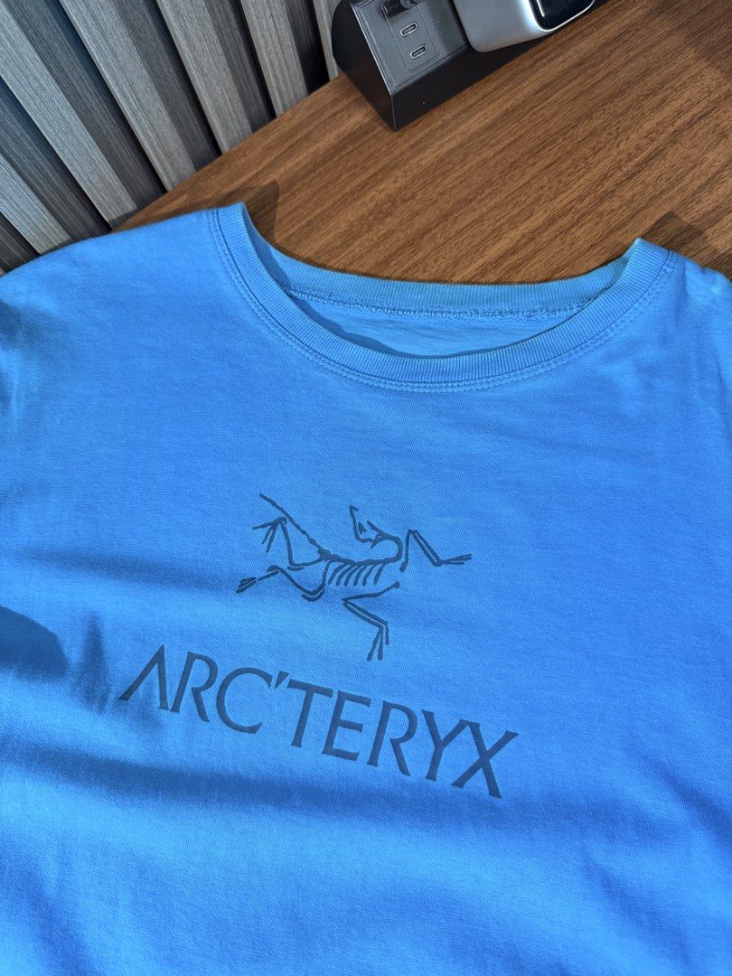 Arcteryx (Category: Activewear) located in Bulacan. Submitted by jomar_0705 (Listing ID 1470951103, Image 3). Description: Arcteryx Large on tag W21 L27.5 Excellent cut tag.