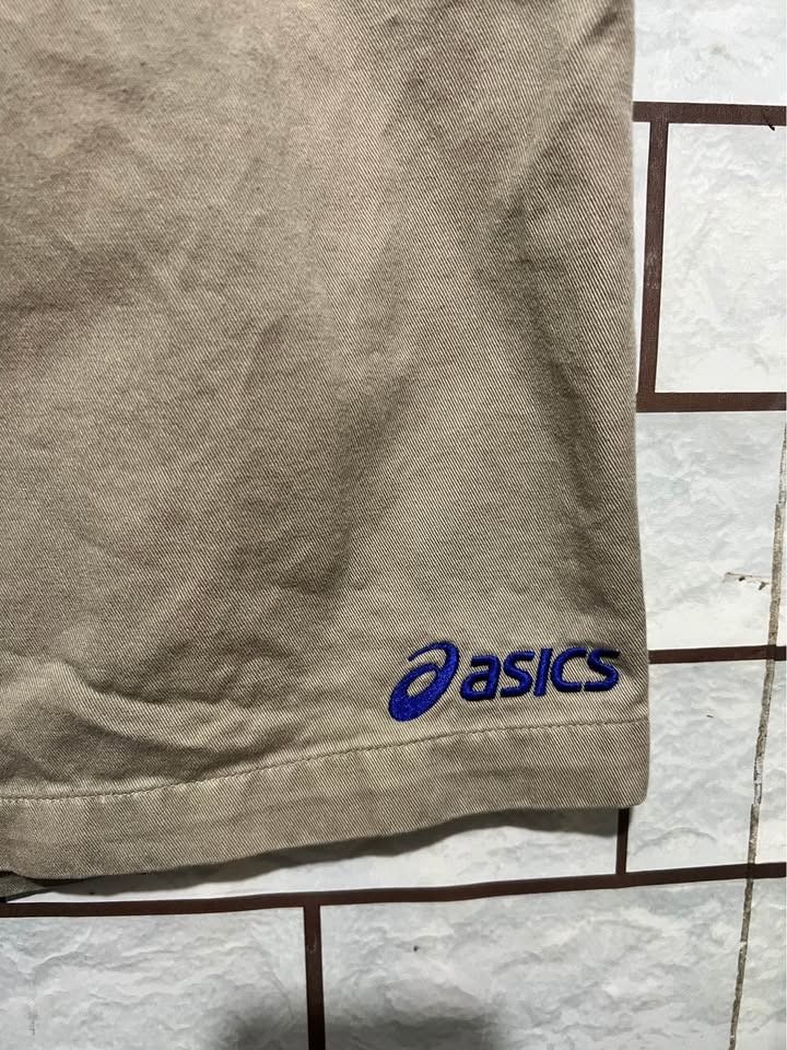Asics Casual Khaki Drawstring Shorts (Category: Shorts) located in Cagayan de Oro. Submitted by thrift4all (Listing ID 1471004770, Image 1). Description: Like new Complete tags Waist 34-36.