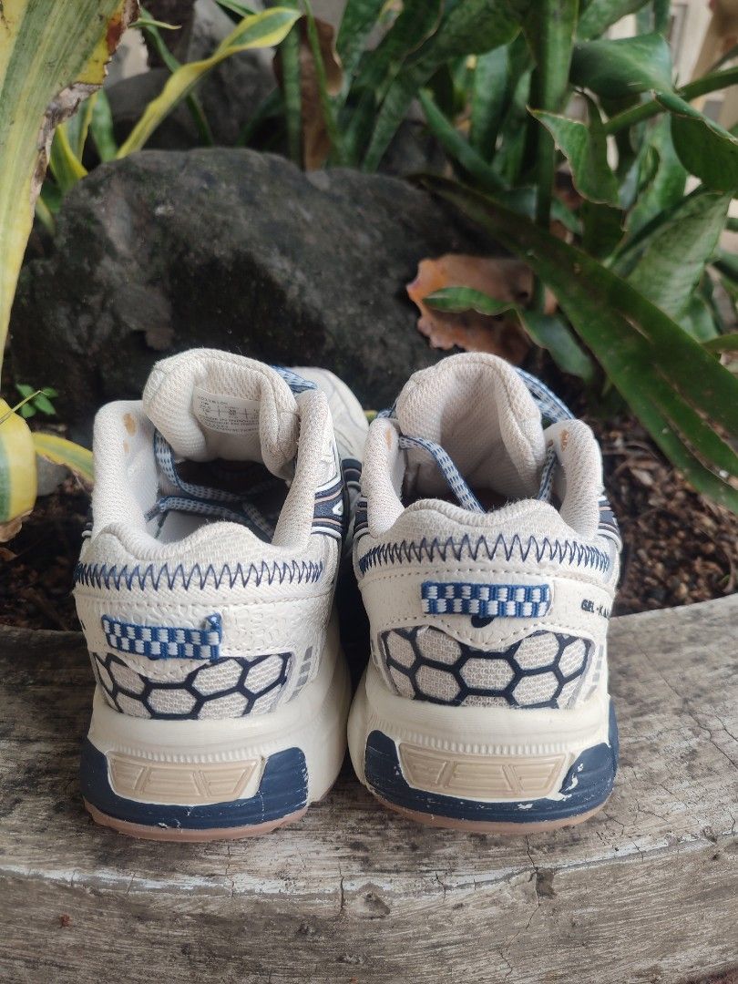Asics gel kahana 8 (Category: Sneakers) located in Leyte. Submitted by jeromealar77079 (Listing ID 1471039293, Image 3). Description: slightly used minimal heel drag.