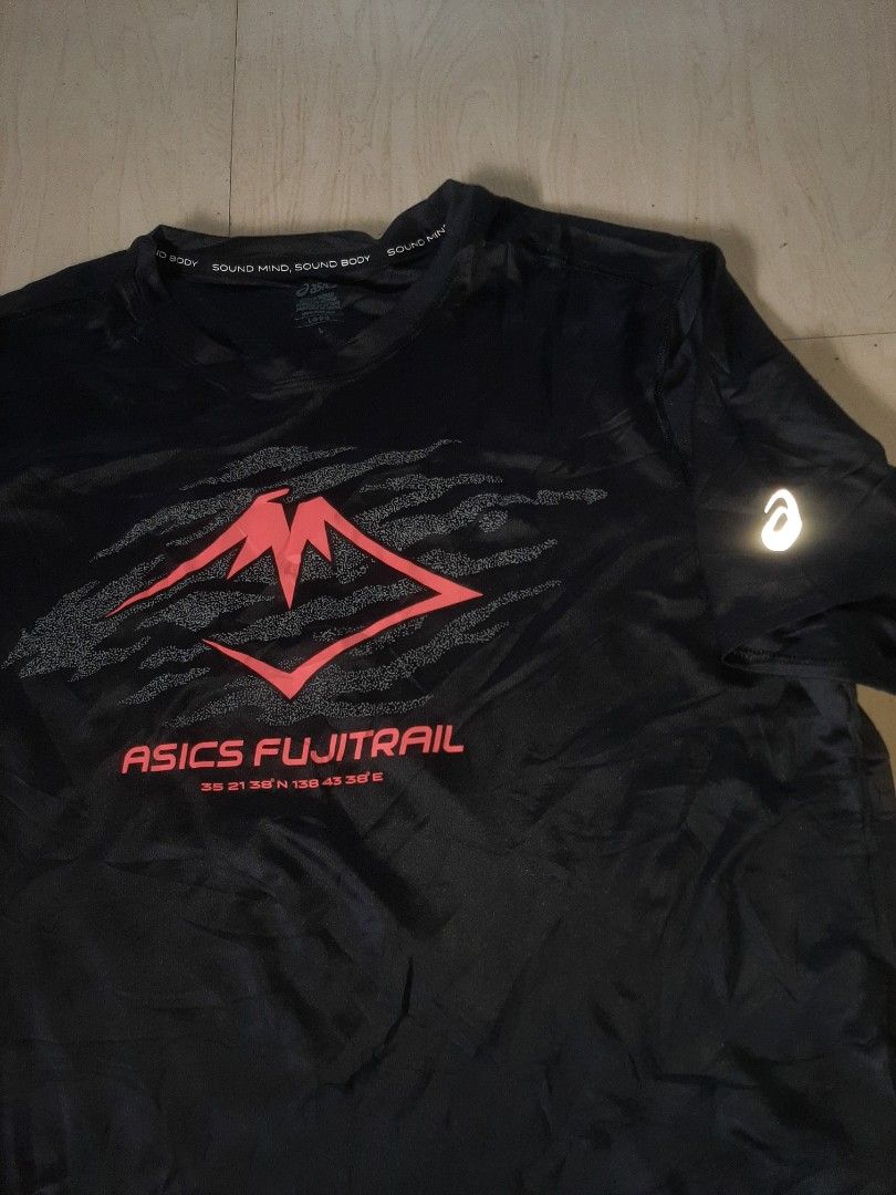ASICS RUNNING FUJITRAIL LOGO SS TOP (Category: Activewear) located in Himamaylan. Submitted by thriftsouth6108 (Listing ID 1471066419, Image 2). Description: ASICS RUNNING FUJITRAIL LOGO SS TOP Size: L Dimensions: 20 x 26 Good as new No issue Can do shipping nationwide J&T Courier.