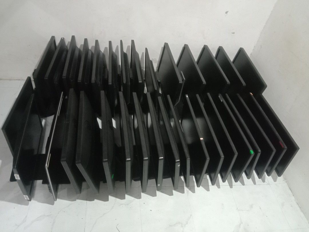 Assorted LED Monitors Bulk Lot ViewSonic Samsung BenQ (Category: Monitor Screens) located in Bulacan. Submitted by romil0704961168 (Listing ID 1471085958, Image 1). Description: assorted 22inch Monitor 22inch dell , Lenovo 1200 each 22inch benq ViewSonic AOC Samsung 1300 each 19inch dell 800 heavy duty powercord 60 Each VGA 60 each tested working good condition WALANG BASAG WALANG GUHIT WALANG DEAD PIXEL NO WARRANTY REPLACEMENT pick up lalamove o