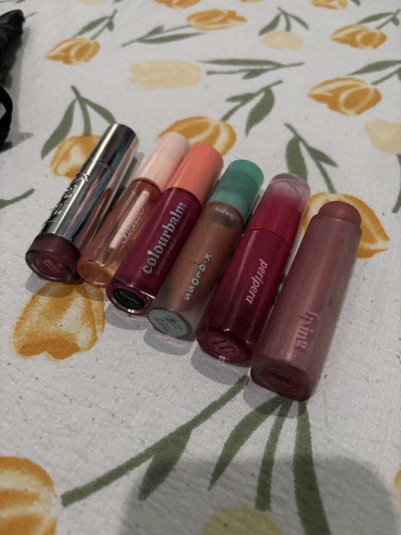 Assorted Lip Products Bundle Colourrette Peripera Fashion 21 (Category: Makeup) located in Davao. Submitted by curatedfindx (Listing ID 1470971038, Image 1). Description: - Set of 6 popular lip products - Included brands: Colourette (glossy lip balm in Cosmo), Peripera, Fashion 21 (k-gloss), and Etude House (fixing tint) - Shade range: Pinks, nudes, and berries - Selling strictly as a bundle (all tubes in photo included) issey in shade petty, col