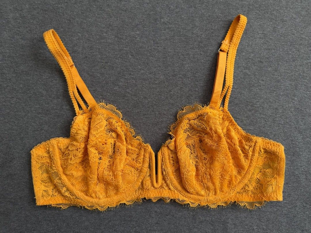 Auden nopadding bra 36A (Category: Undergarments & Loungewear) located in Llanera. Submitted by expresclothing (Listing ID 1471063421, Image 1). Description: .