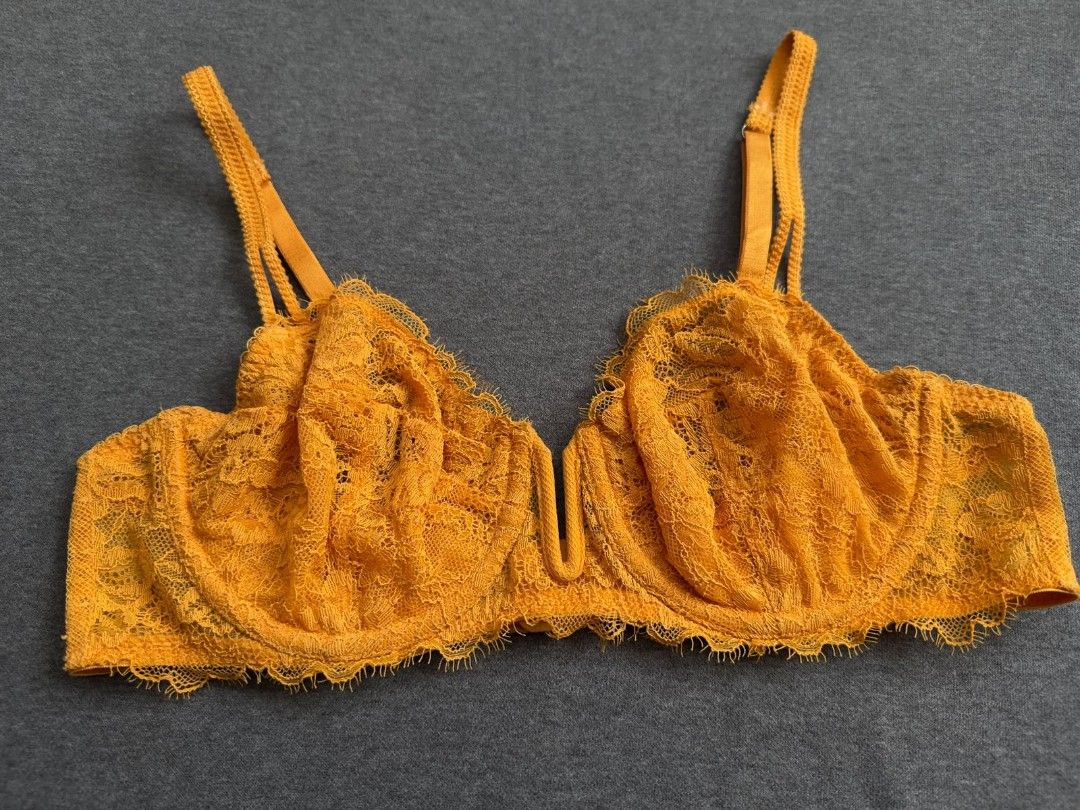 Auden nopadding bra 36A (Category: Undergarments & Loungewear) located in Llanera. Submitted by expresclothing (Listing ID 1471063421, Image 2). Description: .