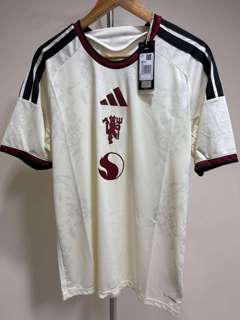 Authenthic Manchester United 26/27 Third Jersey (Category: Activewear) located in Manila. Submitted by sheshi_king (Listing ID 1471093851, Image 1). Description: Brand New! Authentic Manchester United 26/27 Third Jersey 3 Stocks Available! Size: Large SRP: 3,800 selling for 1,900 Only Can do videocall sa JNT before payment!.
