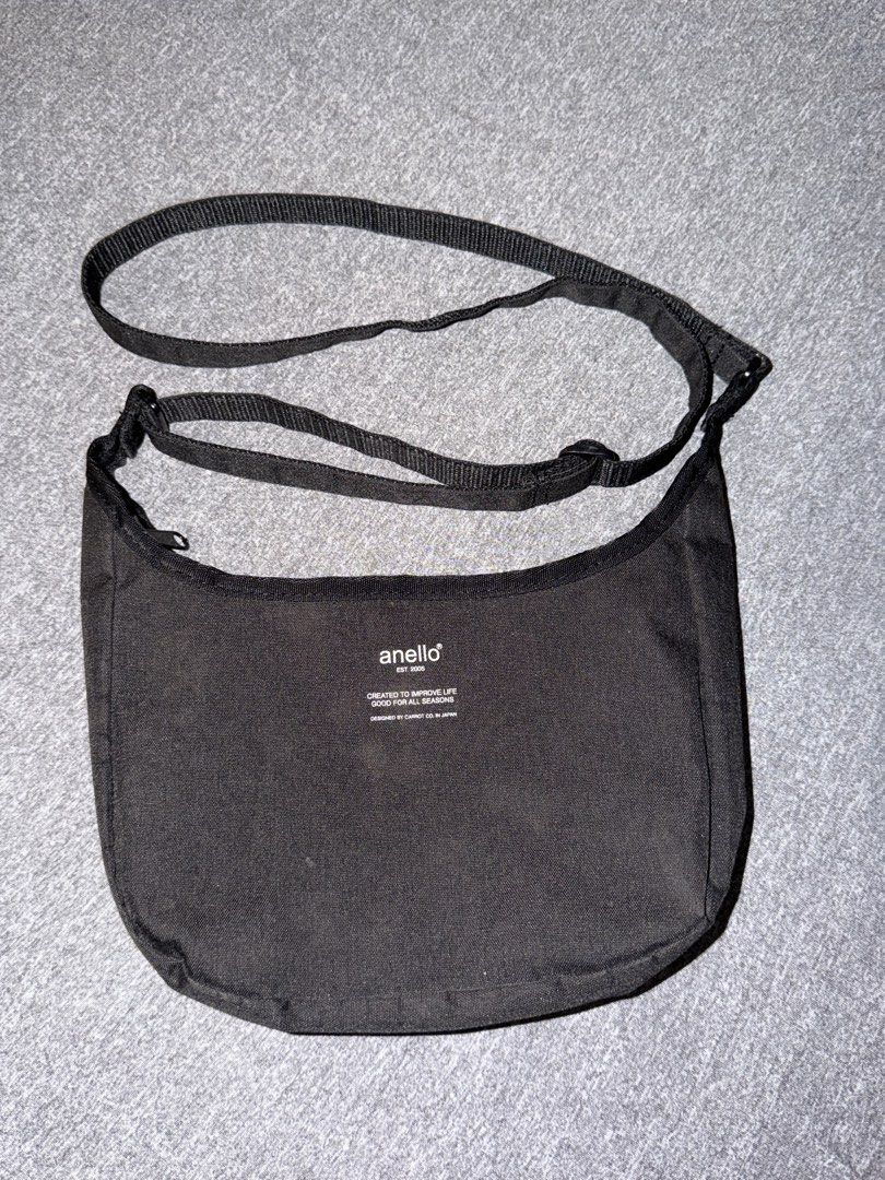 Authentic Anello Cross-body Bag (Category: Cross-body Bags) located in Santa Rosa. Submitted by prelovedbyhellah (Listing ID 1471057928, Image 1). Description: bought in anello sm clark :).
